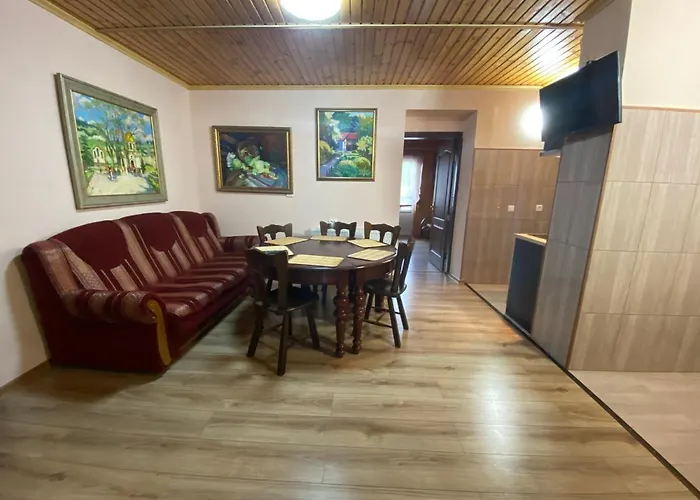Arefyevykh Konukevi Slavske